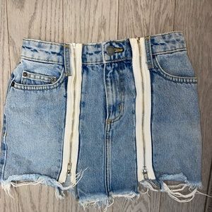 Carmar double zip skirt with white around zipper